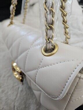 BRAND NEW NEVER WORN White Quilted Chain-Strap Shoulder Bag Crossbody Handbag